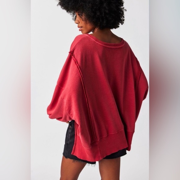 Free People We The Free Camden Sweatshirt in Red Size Medium NWOT - Picture 5 of 16